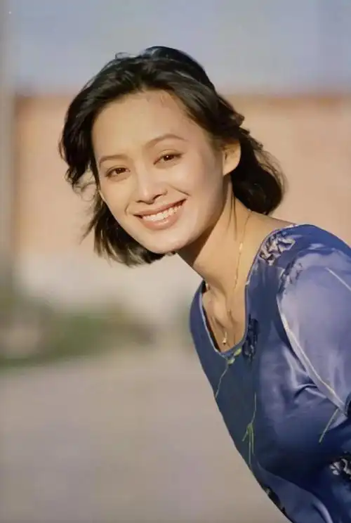 回顾宁静:和姜文传绯闻,25岁嫁给美国前夫,50岁依旧我行我素