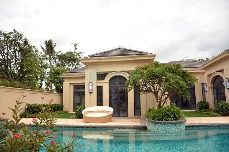 融创日月湾海景住宅,大平层,别墅在售 住宅总价140-320万/套_万宁房产