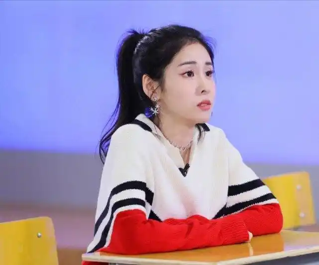 张碧晨是真的喜欢过张艺兴吧被称exo四大私生之一怎么回事