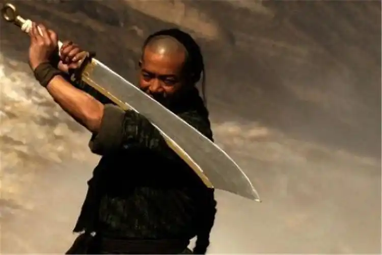 于是在29军中,挑出了1000名刀法精湛,善于肉搏的战士组成两个大刀队