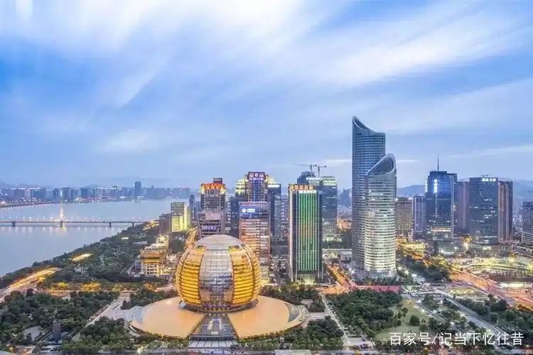 杭州,一个没有市中心的城市