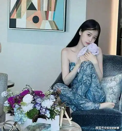 虞书欣开启假期模式 来新跟家人一起放假_照片_中国_毕业