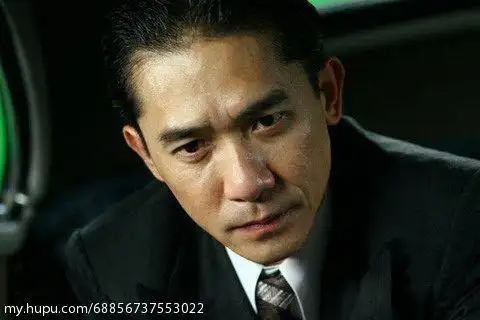 社区 步行街主干道         梁朝伟,香港男演员,在华人社会颇具影响力