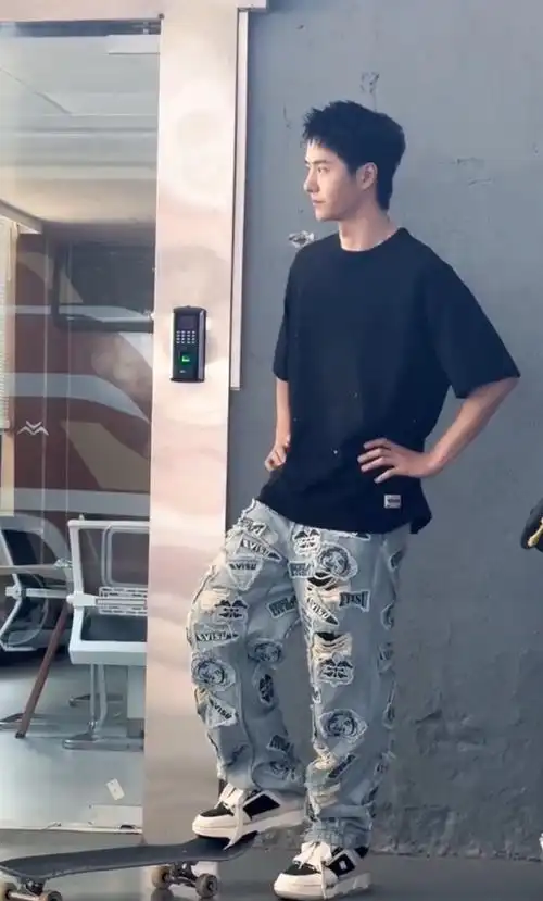 王一博你是懂摩托姐姐的,开工就福利多多#王一博