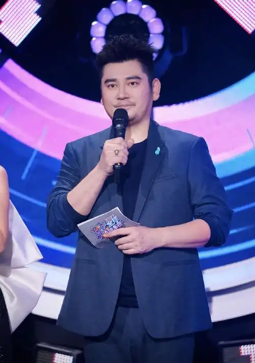 钱枫被扒私生活混乱节目开黄腔模仿性行为泡夜店3天换2个女友