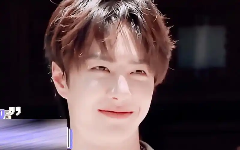 【王一博】猫猫的笑容好治愈呀