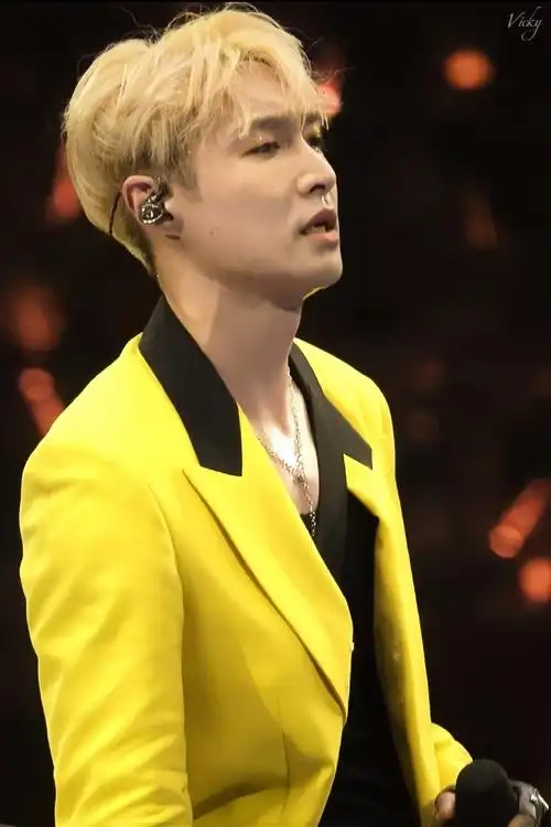 张艺兴大航海无远弗届巡回演唱会##qeelin全球品牌代言人张艺兴