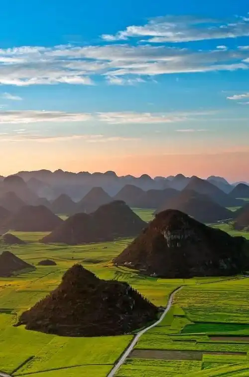 中国最美的喀斯特地貌——云南罗平