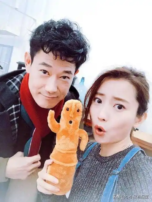 她是矢野浩二的女子45岁的傅晶没有嫁人!45岁,依旧少女感十足