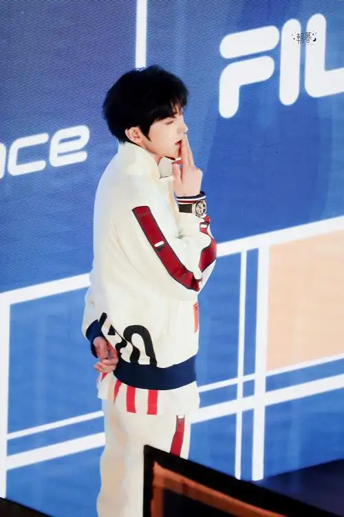 fila代言人蔡徐坤# 蔡徐坤 斐然青春,乐享活力.