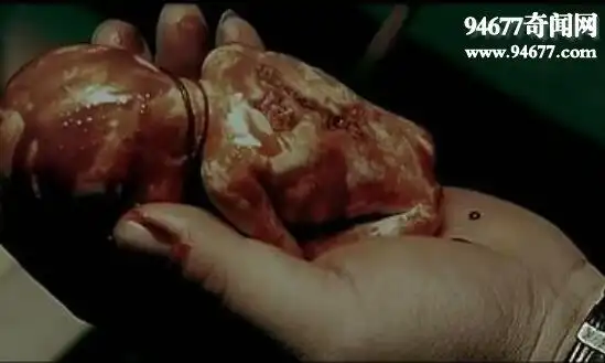 泰国养小鬼真实灵异事件一旦反噬轻者抑郁重者毙命