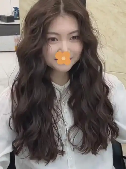 圆脸大脸很适合的法式烫发巨显脸小又甜美