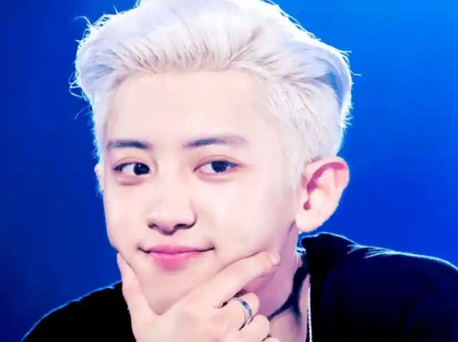 同为男星白发:躲过了任嘉伦,躲过了朴灿烈,却被朱正廷迷到了_样子