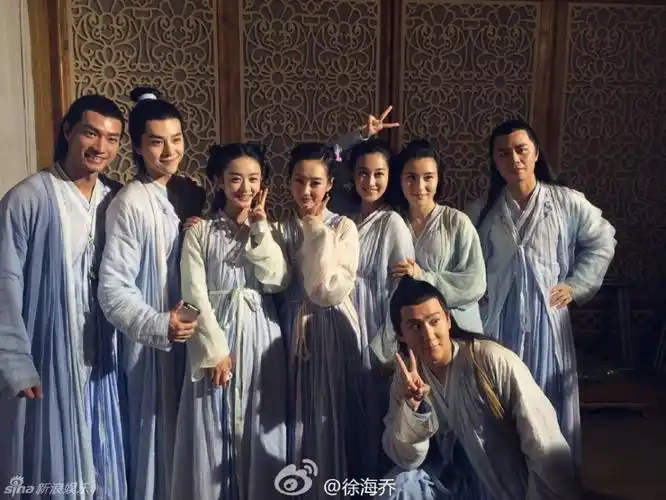 《花千骨》大结局 海量幕后照主演玩嗨了(组图)