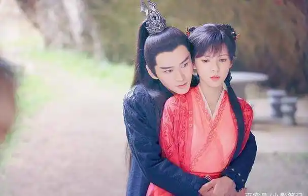 《琉璃》不只火了袁冰妍,还火了张予曦,与成毅合作新剧正在拍摄_剧中