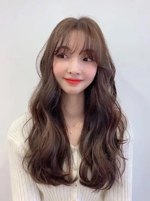 烫发效果超少女的韩式蛋蛋卷中长发烫发