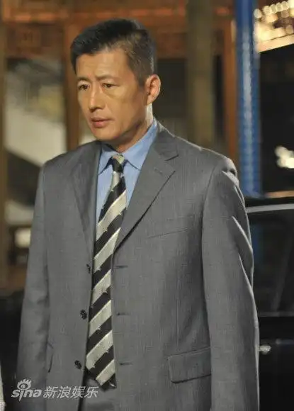 资料图片电视剧漂亮主妇剧照高曙光饰余超凡