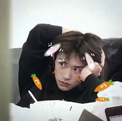 易烊千玺可爱头像