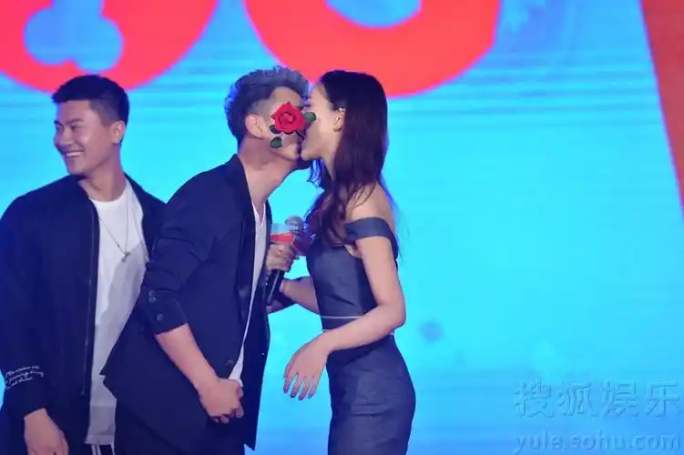 张云龙王洋热吻视频