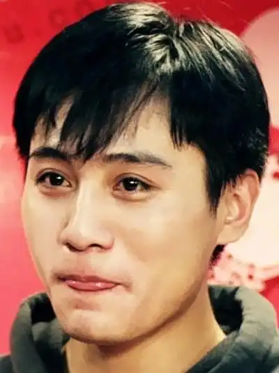 44岁刘烨年轻时太帅了!忧郁气质文艺范十足,网友:神仙颜值_腾讯新闻