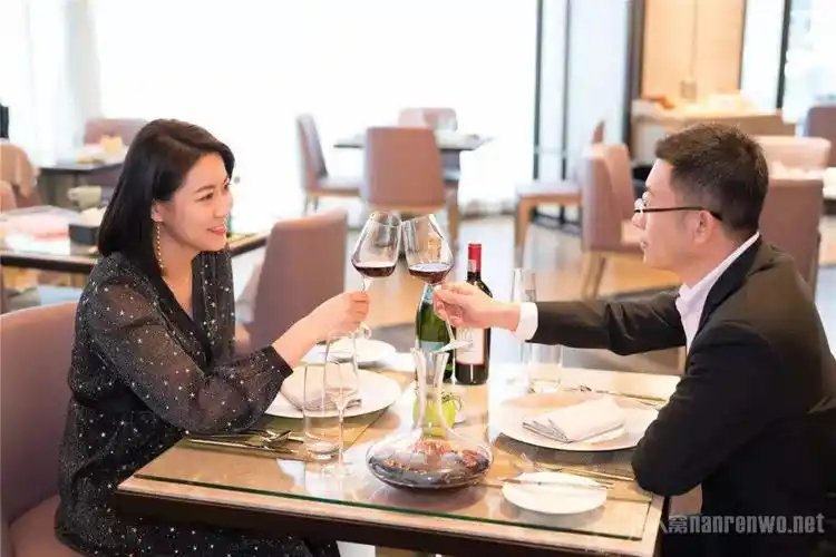 和女生第一次约会吃饭 你必须要注意的事项