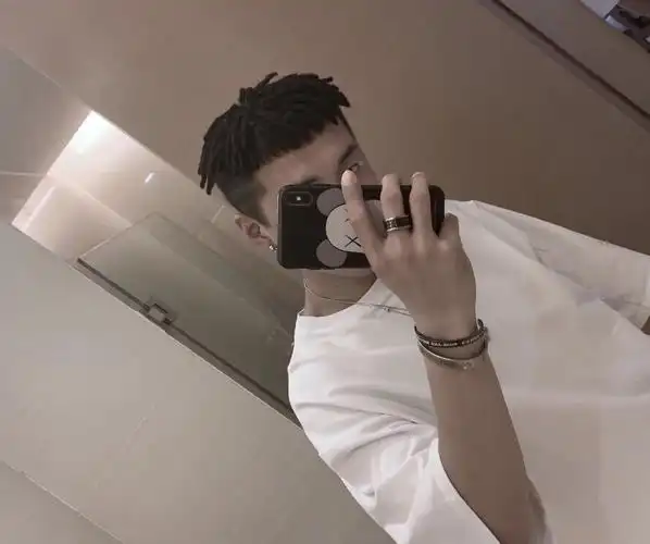 做个脏辫大概多少钱