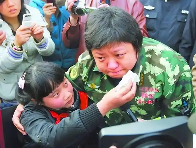 中国最干净的8位女星,不傍富豪,不滥情,个个清白干净_韩雪_韩红_潘虹