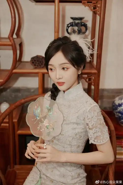 吴宣仪民国风造型