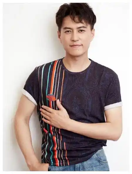 靳东受不了江珊女儿的嫌弃誓言不负离异的李佳