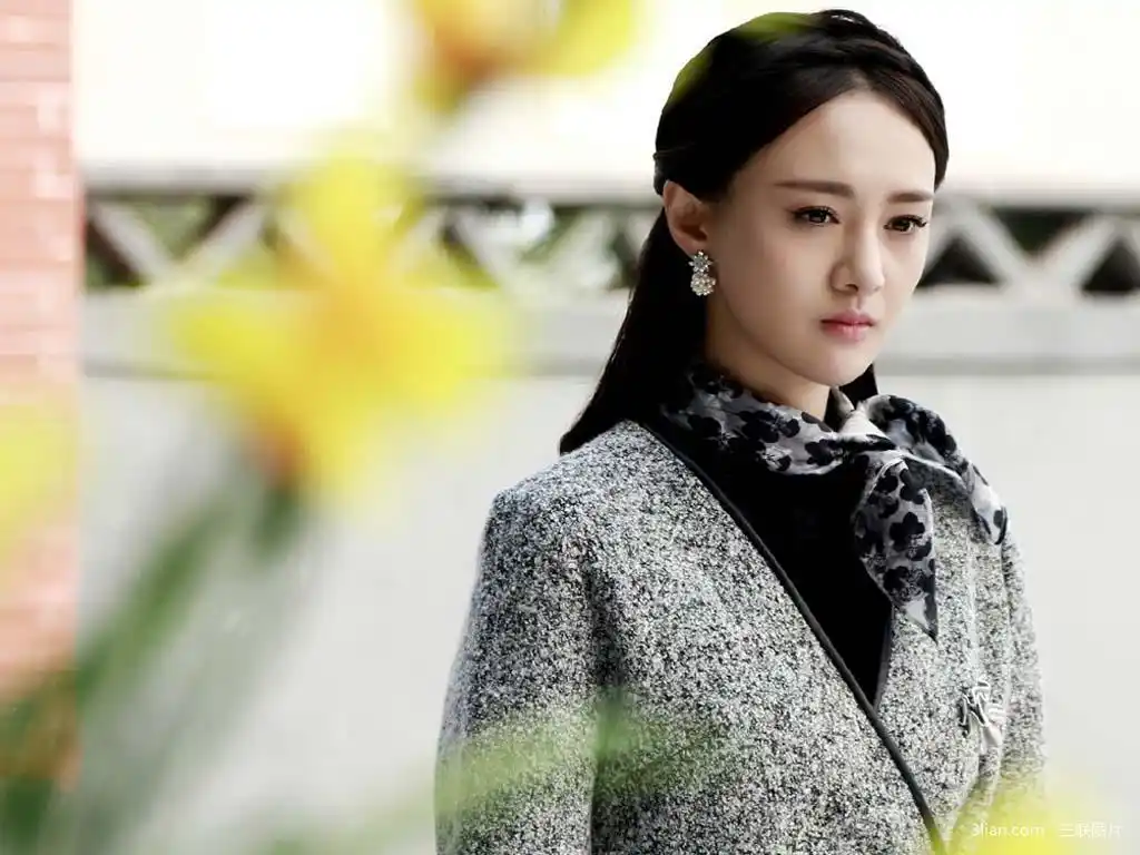 二线明星郑爽,为何屡屡成为娱乐新闻热点?