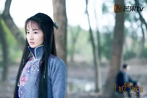 《半妖倾城2》许晓诺空气刘海造型甜美 呆萌获赞