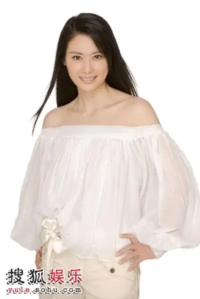 邓英签约艺百合 成黄海波同门