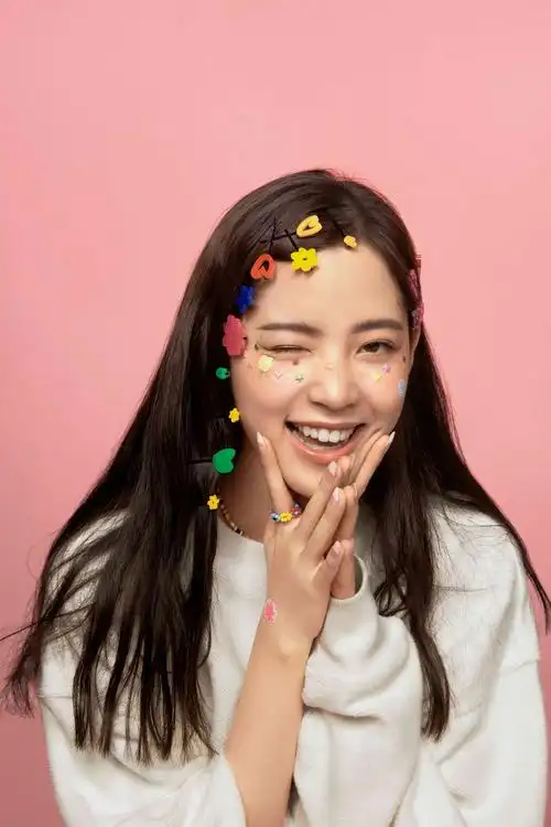 【是日美好事物】欧阳娜娜把"梦幻童趣"画上converse ; 无印良品卫生