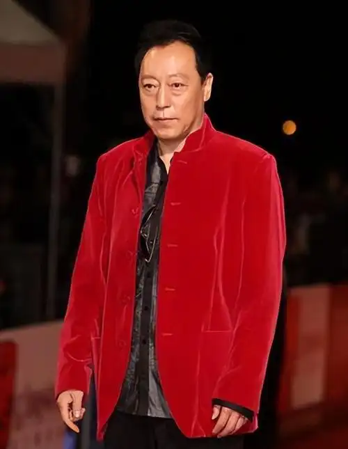 倪大红影视圈的面瘫影帝倪萍的表妹夫难怪如今大红大紫