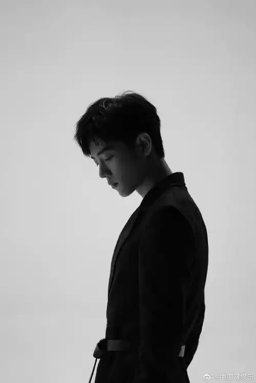 肖战黑色深v西装##肖战