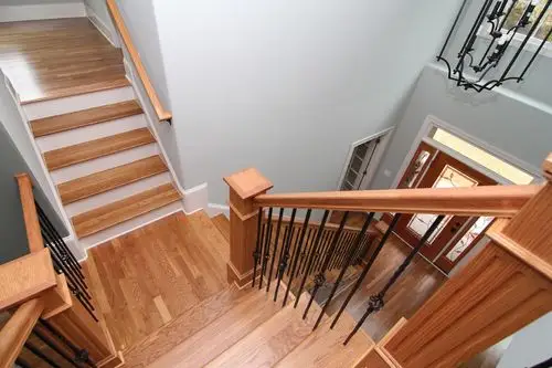 橘红色木质清新楼梯装修效果图