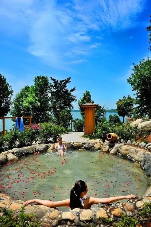 天冷了,热乎乎的温泉还不泡起来吗?|咸宁市|度假区_新浪新闻