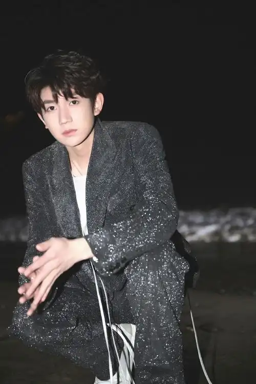 王源2024龙行绛气##王源全新创作ep叮叮猫儿