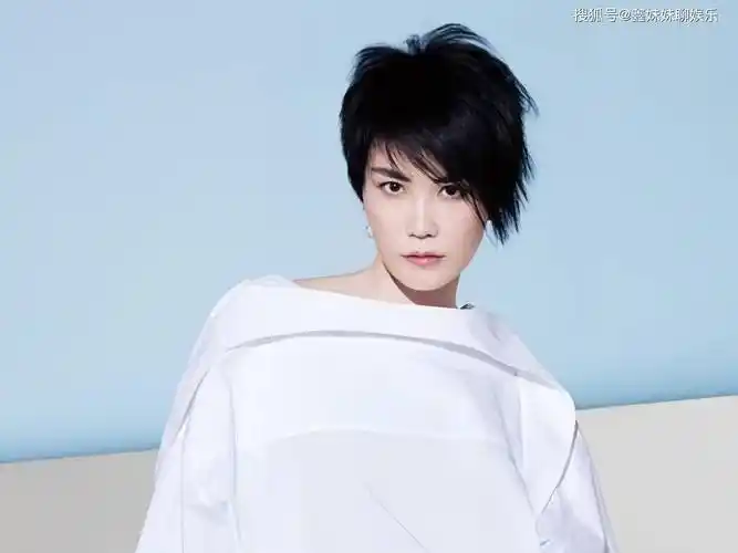 王菲谢霆锋感情备受瞩目,最新照片曝光引起热议,复杂情史引关注_批评