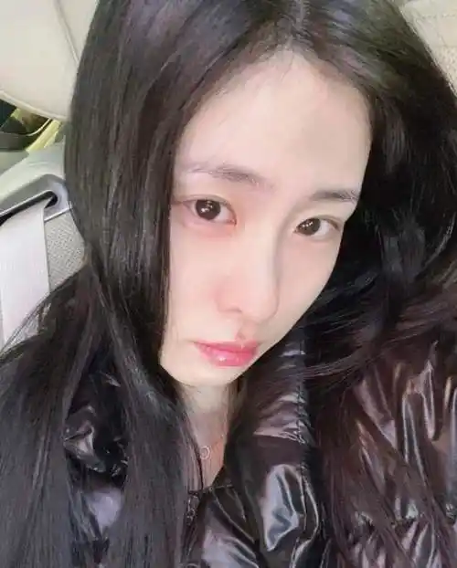 邓紫棋回应上热搜,疑因华晨宇前女友身份受牵连,俏皮回应高情商