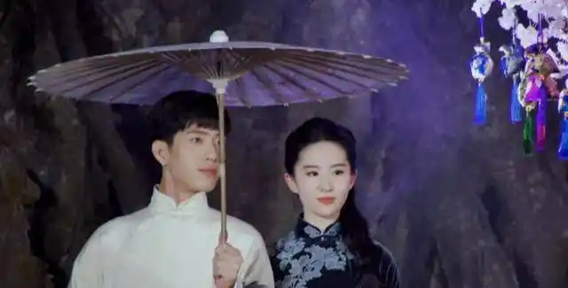 原创时隔四年刘亦菲井柏然新剧送审南烟斋笔录要播吗