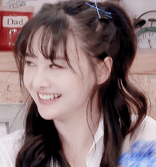 别cue前任了这样的郑爽才值得上热搜