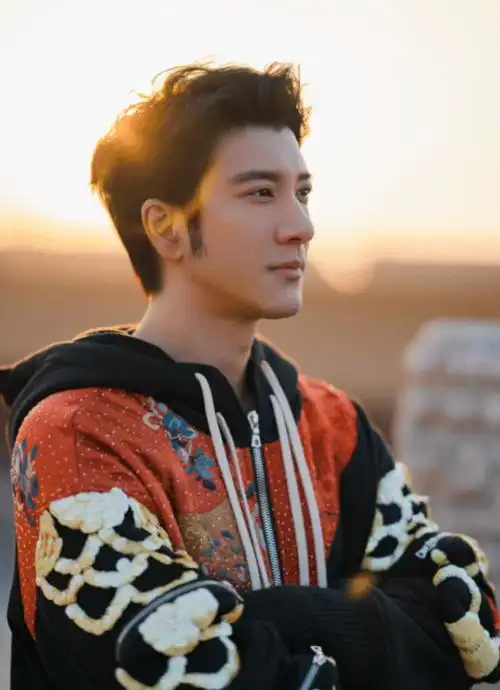 王力宏新作《天地龙鳞》豪迈唱响,见证着中华民族这条巨龙的腾飞