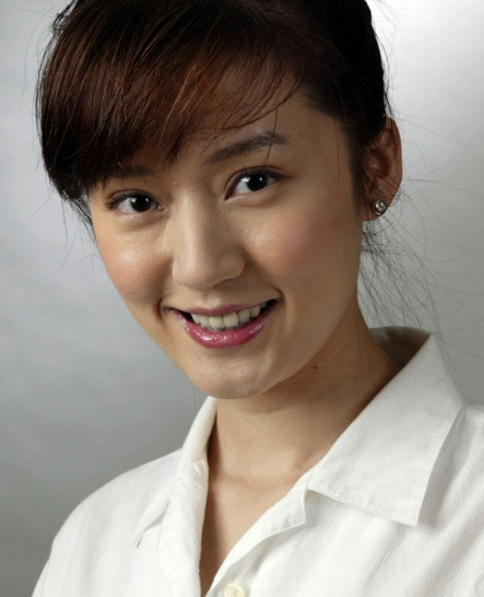 郭京飞妻子鲍莉照片