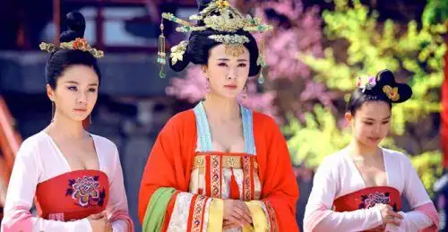 武媚娘复播胸部镜头全部被剪从"澡堂戏"变"大头贴"(图)