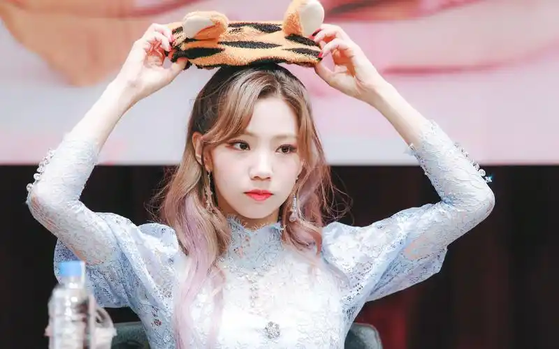 【宇宙少女/夏天】出道至现在的颜值变化(第八部)(安利向)_哔哩哔哩