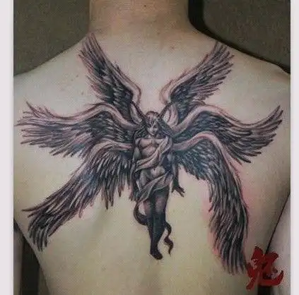 满背六翼天使纹身
