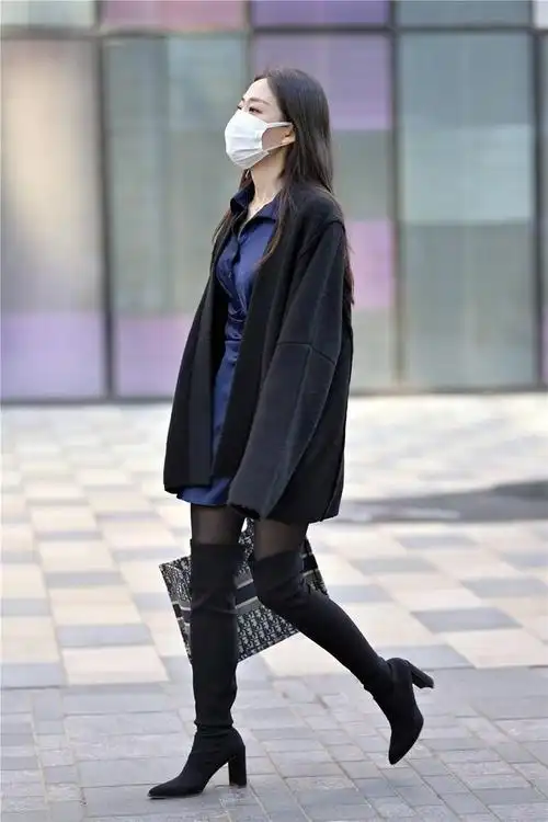 春天适合穿着过膝靴大腿靴也有不少人选择穿出特别的感觉