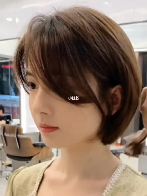女生日系发型丨少年感短发可甜可酷显脸小