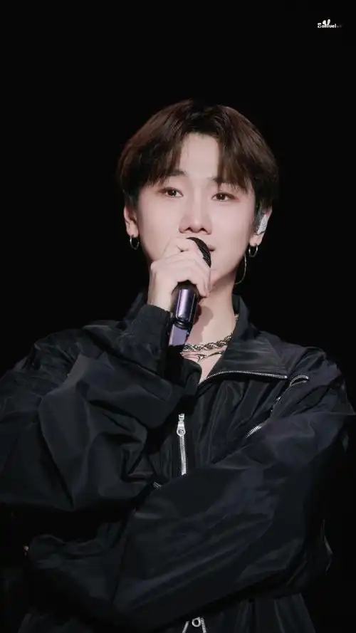 汪苏泷新专辑21世纪罗曼史